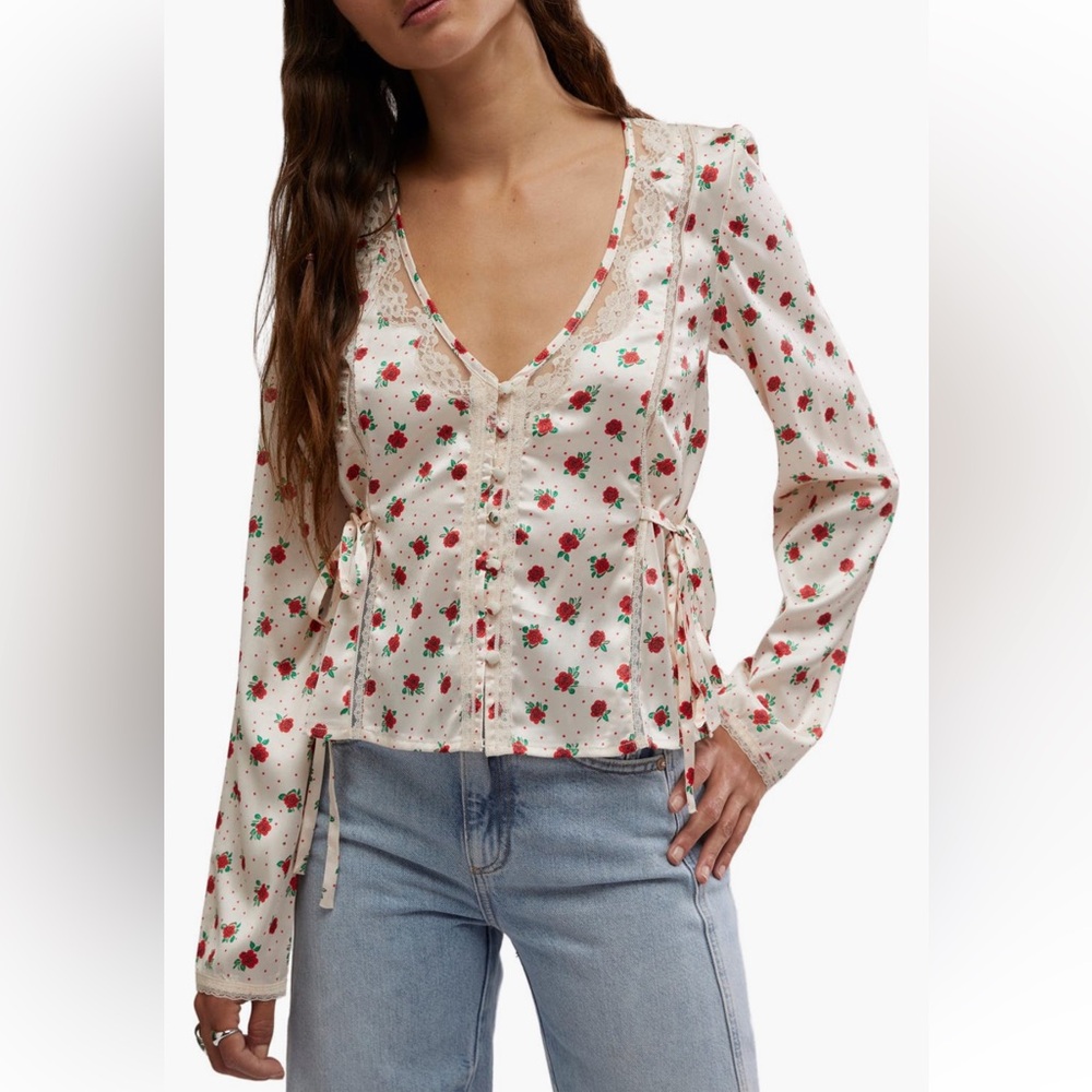🌹FREE PEOPLE Field of Roses Satin & Lace Blouse - NWOT 🌹